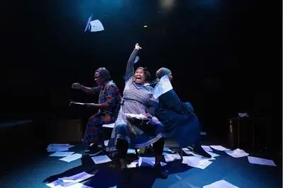 نقش تئاتر به عنوان هنر اجتماعی و ابزاری برای روایت‌های انسانی