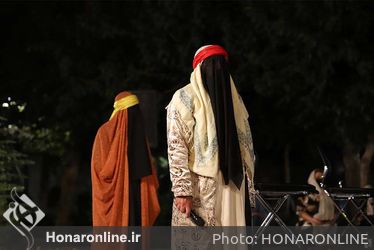 تعزیه "طفلان زینب(س)" و "وهب نصرانی" در مقابل تالار وحدت