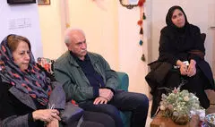 هنرمندان در اولین روز درگذشت هادی مرزبان به منزلش رفتند