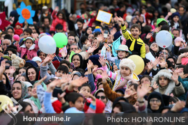 شادپیمایی جشنواره تئاتر کودک و نوجوان