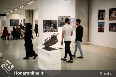 افتتاحیه نخستین نمایشگاه هنرمندان فردا در گالری باغ کتاب