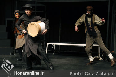 اجرای نمایش "رئال مادرید ١١ بارسلونا ١" در پردیس شهرزاد
