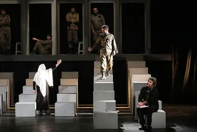 ترنی که مسافران را به مقصد نمی‌رساند / نگاهی به  نمایش "ترن"  به نویسندگی و کارگردانی حمیدرضا آذرنگ