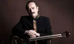 خانه کیوان ساکت تخریب شد/زندگی من فدای ایران بزرگ