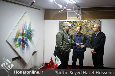 نمایشگاه نقش خط‌ها و خروس‌های حسین نوروزی