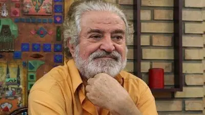 کاظم هژیرآزاد در گفتگو با هنرآنلاین: «رحیل» را جزو سریال‌های فاخر تلویزیون  می دانم/ از استفاده از هوش مصنوعی در انتخاب جایگزین مرحوم حسام محمودی بی خبرم