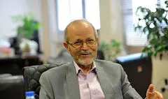 انتشار «تم و واریاسیون» کامبیز روشن‌روان با نوازندگی یک بانوی هنرمند