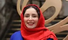 ژاله صامتی اثری کمدی به صحنه می‌برد