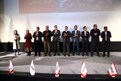 جشنواره عکس و کارتون خودرونما در پایان راه
