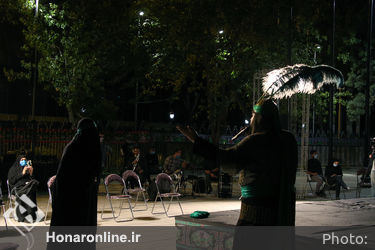 تعزیه خوانی گروه "تعزیه سیدالشهدا(ع)"در مقابل تالار وحدت