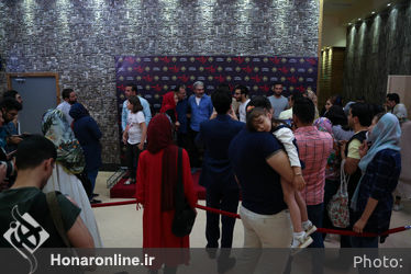 اکران مردمی فیلم " تنگه ابوقریب" در پردیس سینمایی مگامال