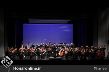 اجرای ارکستر سمفونیک تهران به رهبری شهرداد روحانی در تالار وحدت