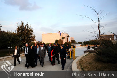 مراسم کاشت درخت در برج میلاد تهران