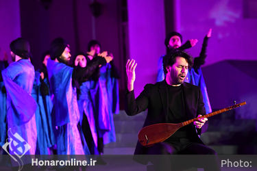  کنسرت-نمایش «سی‌صد» در سعدآباد