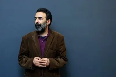 روایت محمد چرم‌شیر از نمایشنامه «خواب بی‌وقت حوریه» | در ایدئولوژی و فرهنگ ما جنگ یک کار مردانه است