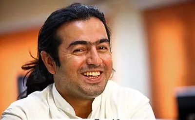 طنین پرواز همای در باغ عفیف‌ آباد شیراز