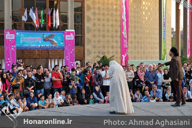 اولین روز از هفدهمین جشنواره بین‌المللی تئاتر عروسکی تهران- مبارک