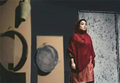 نمایشی با موضوع شهادت امام رضا (ع) در صحنه جشنواره تئاتر فجر / عباس کریمی از "و هزار و یک روز" می‌گوید