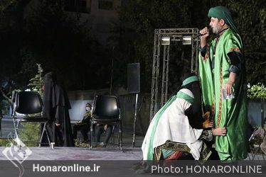 تعزیه "حضرت ابوالفضل‌(ع)" در مقابل تالار وحدت