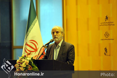 نشست صمیمانه هنرمندان و فعالان هنرهای تجسمی با وزیر فرهنگ و ارشاد اسلامی(2)