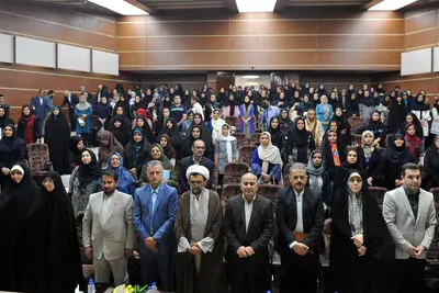 سومین جشنواره ملی دانشجویی مد و لباس به ایستگاه پایانی رسید / گله از نبود ارتباط میان سه حلقه آموزش، تولید و بازاریابی