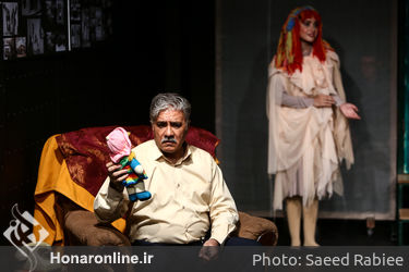 نمایش"الف وارد می شود" در خانه نمایش اداره تئاتر