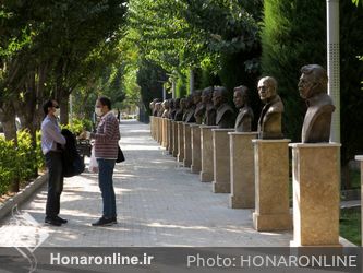 رونمائی از سردیس هنرمندان معاصر در باغ هنرمندان