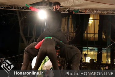 نمایش خیابانی "پیله انقلاب"