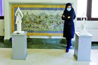 Lorzadeh Gallery to unveil sculpture exhibit from Iranian women’s self-sacrifices in war 