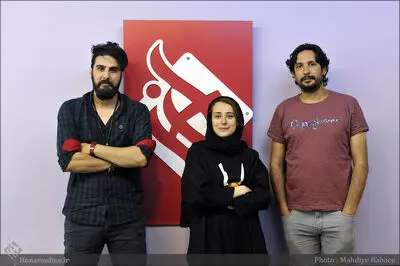 "پروانه الجزایری" بسیار دچار استعاره است / طراح صحنه خوب در تئاتر کم رشد می‌کند / روایت سعید حسنلو، افشین زمانی و گلنوش قهرمانی از نمایش "پروانه الجزایری"