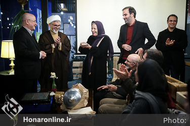 تقدیر هنرمندان تئاتر از علی مرادخانی در کافی شاپ خانه کتاب دانشگاه