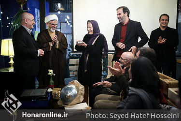 تقدیر هنرمندان تئاتر از علی مرادخانی در کافی شاپ خانه کتاب دانشگاه