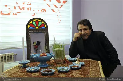 مسعود دلخواه: با جریان قلابی و کپی در تئاتر مبارزه می‌کنم / در بازیگری زندگی معلم ماست