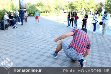 جشنواره هنرهای نمایشی "هایفست" ارمنستان-  اجرای فضای باز فرانسه