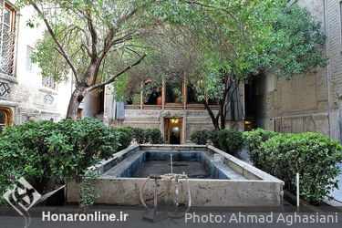 بازدید خبرنگاران از خانه ملک