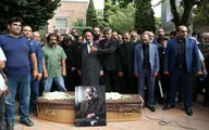 تشییع پیکر زنده‌یاد داریوش اسدزاده از مقابل خانه هنرمندان