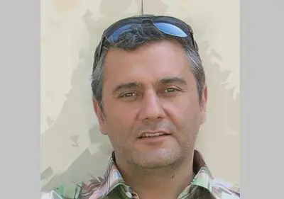 طراحی‌های اکسپرسیو آبرنگی/ روایت علی گلباز از نمایشگاه آثارش در گالری گلستان