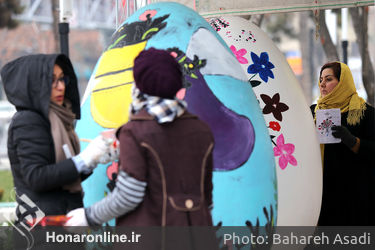 کارگاه آماده‌سازی تخم‌مرغ‌های نوروزی در  میدان نارمک