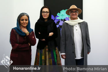 نمایشگاه عکس‌های نیکی کریمی در گالری اعتماد باغ نگارستان
