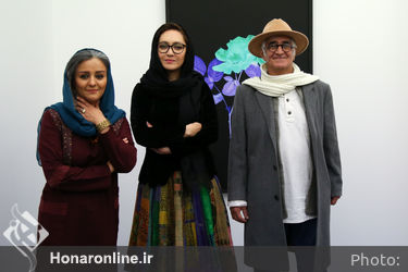 نمایشگاه عکس‌های نیکی کریمی در گالری اعتماد باغ نگارستان