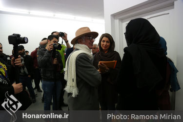 نمایشگاه عکس‌های نیکی کریمی در گالری اعتماد باغ نگارستان