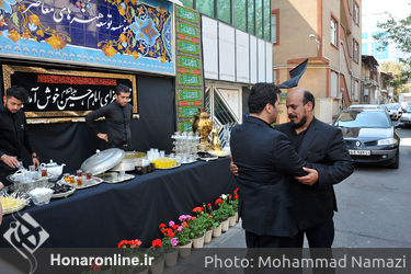 مراسم گرامى‌داشت هفتمین شب شهادت امام حسین (ع) در موسسه توسعه هنرهای معاصر