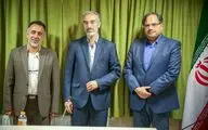 سالاری: نظری در شرایط بحرانی کشور کنار پرچم مقدس ایران ایستاد/ نیلی ساختار تئاتر را به خوبی می‌شناسد