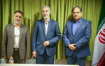سالاری: نظری در شرایط بحرانی کشور کنار پرچم مقدس ایران ایستاد/ نیلی ساختار تئاتر را به خوبی می‌شناسد