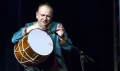 اجرای قطعات آذری توسط گروه وحید اسدالهی در تالار وحدت