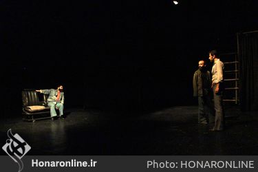 نمایش "فیل در تاریکی" در تماشاخانه پالیز