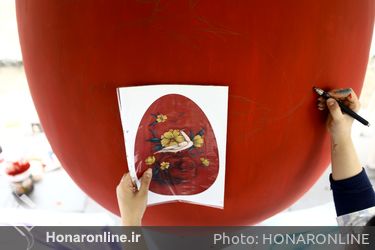  رنگ آمیزی تخم مرغ های نوروزی در بلوار کشاورز