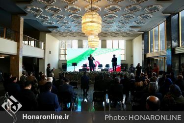 حضور اهالی فرهنگ و هنرمندان پای صندوق رای تالار وحدت