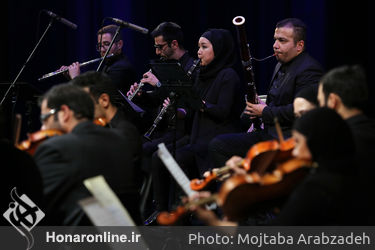 اجرای قطعه "نی نوا" توسط ارکستر ملی ایران