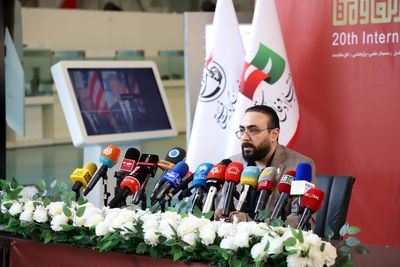 نشست رسانه‌ای جشنواره مقاومت با تجلیل از خانواده شهید حاجی‌زاده انجام شد